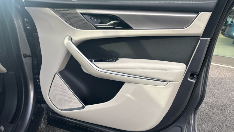 Jaguar F-Pace 2.0 D200 R-Dynamic S 5dr Auto AWD Diesel Estate